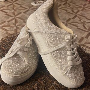 Elegant White Pearl-Embellished Women's Sneakers